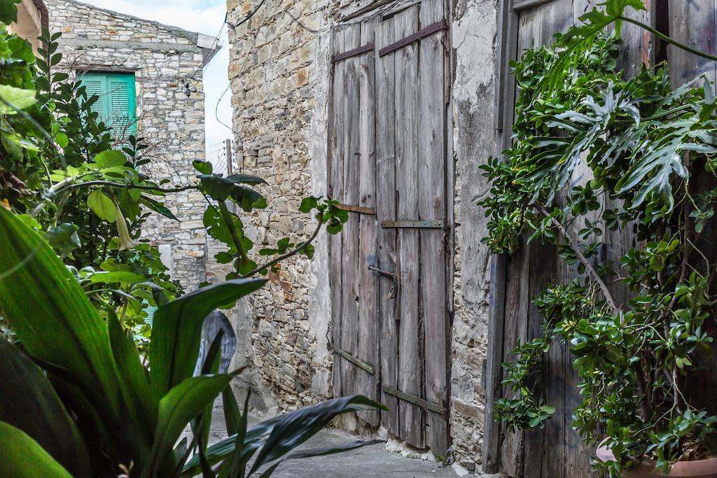 Redblue Door Two Traditional Listed Houses Pano Lefkara Buitenkant foto